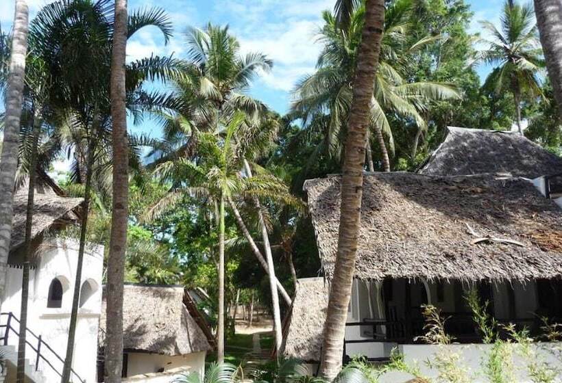 Kusini Beach Cottages