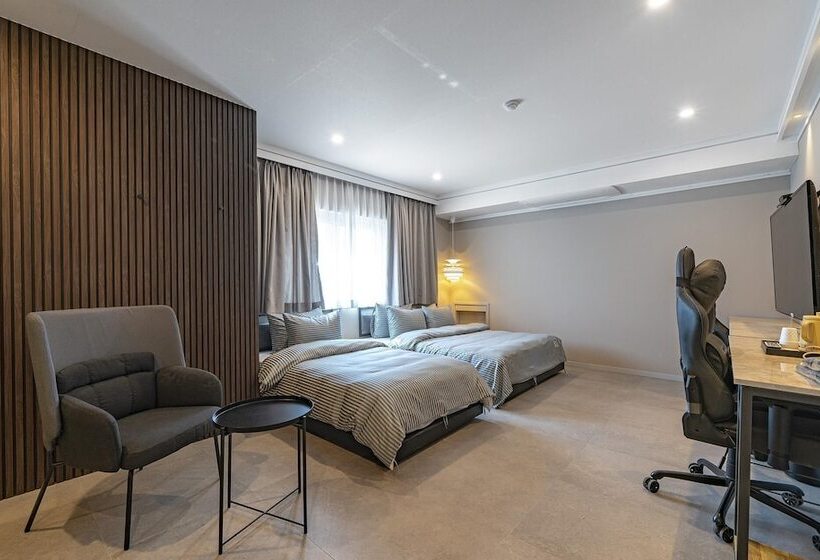 مُتل Busan Sasang Mr Brick