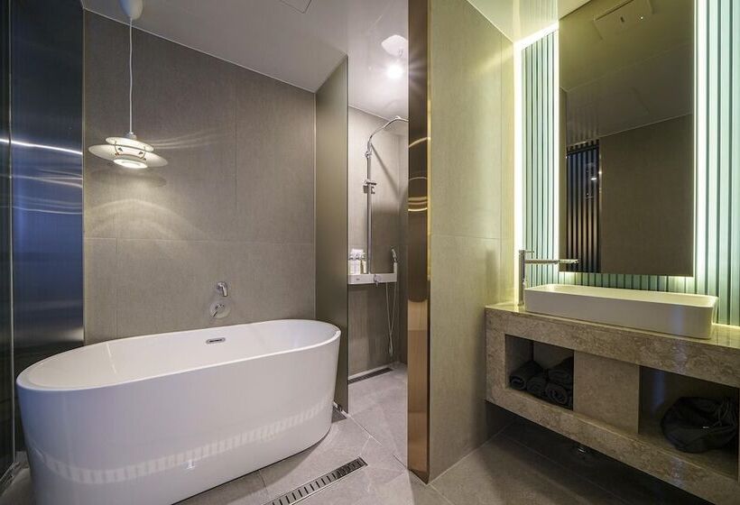 مُتل Busan Sasang Mr Brick