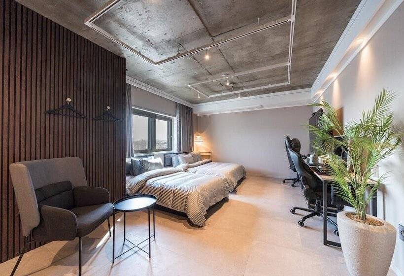 مُتل Busan Sasang Mr Brick