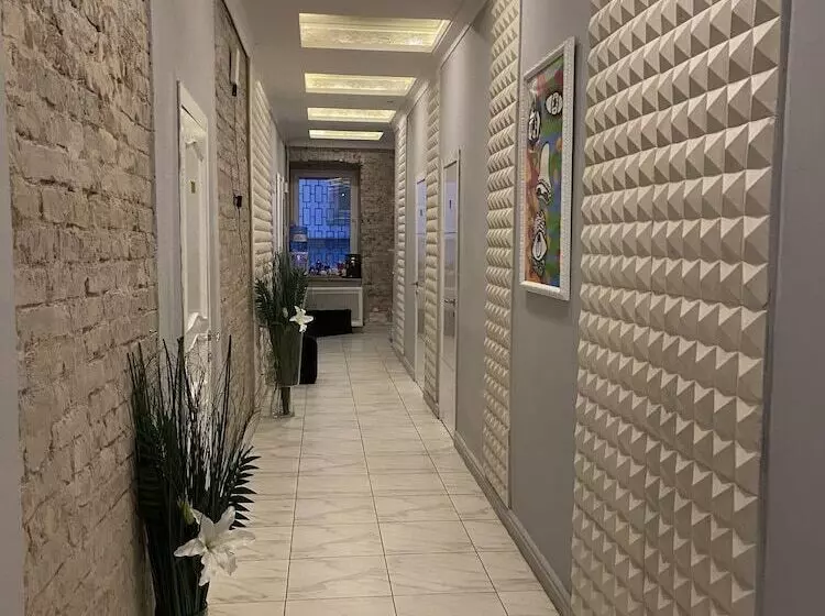 ペンション Crystal