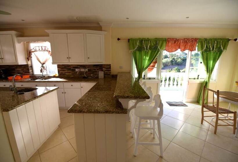 پانسیون Herelle Heights Escape