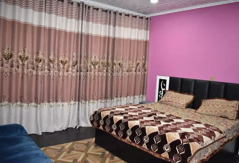 پانسیون Rose Guest House