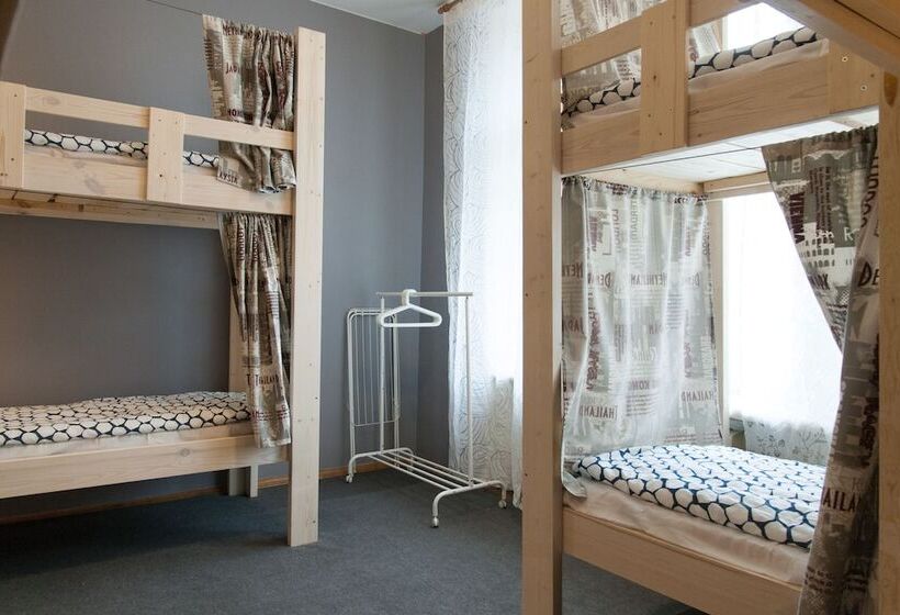 Tretyakovka   Hostel