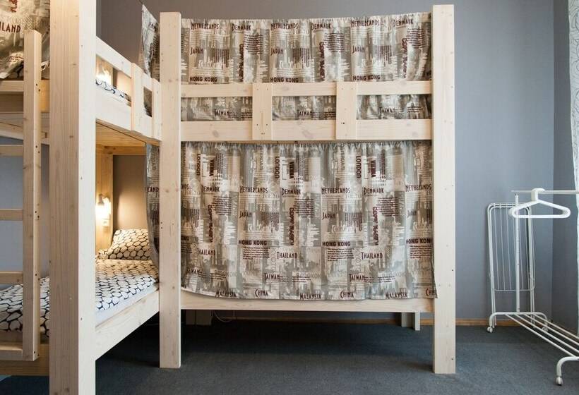 Tretyakovka   Hostel