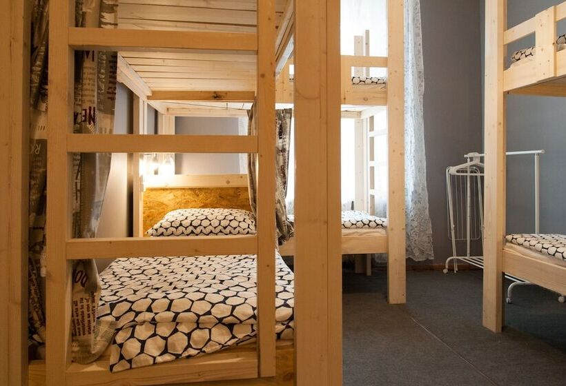 Tretyakovka   Hostel