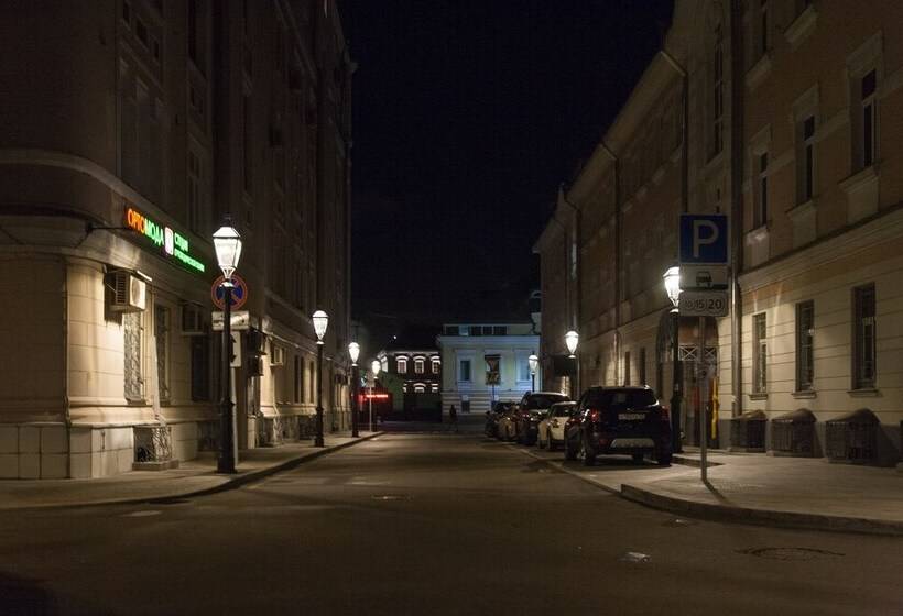 Tretyakovka   Hostel