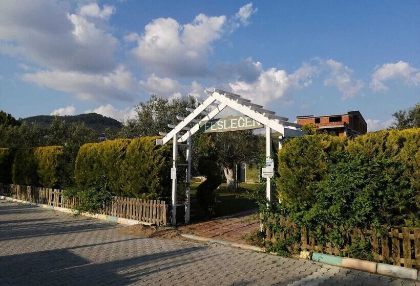 تختخواب و صبحانه Fesleğen Bungalow