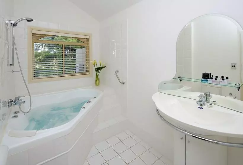 Falls Mountain Retreat