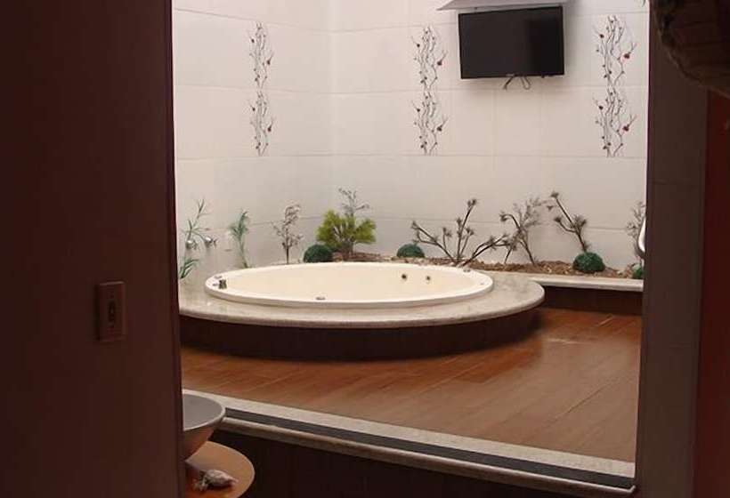 Flamboyant Motel   Adults Only