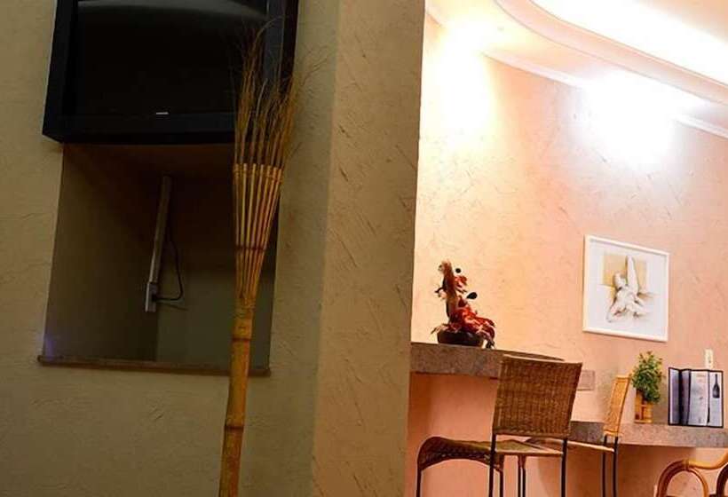 Flamboyant Motel   Adults Only