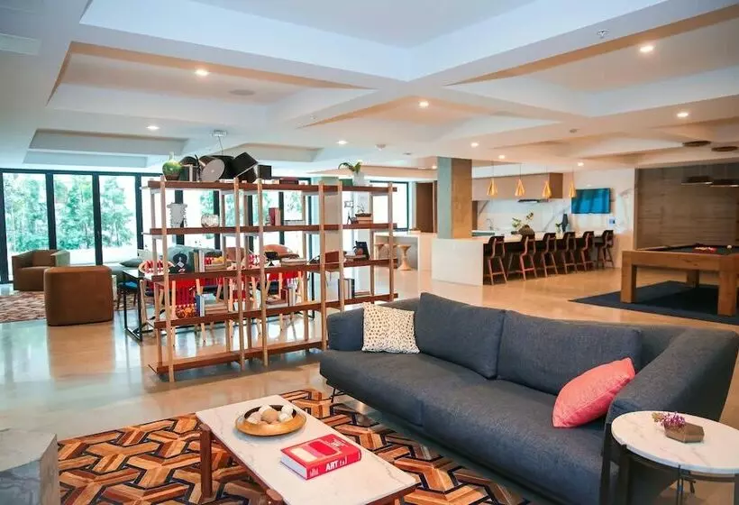 Fully Furnished Suites Near Little Tokyo