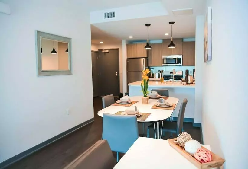 Fully Furnished Suites Near Little Tokyo