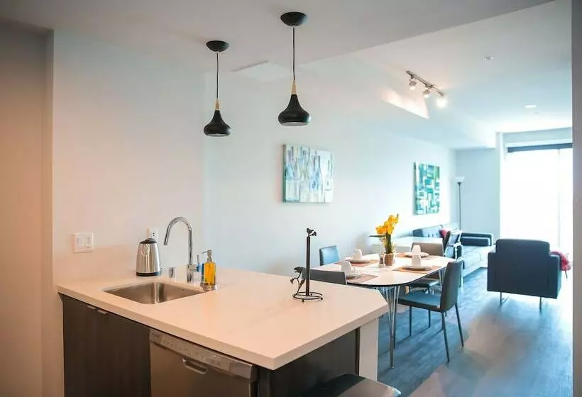 Fully Furnished Suites Near Little Tokyo