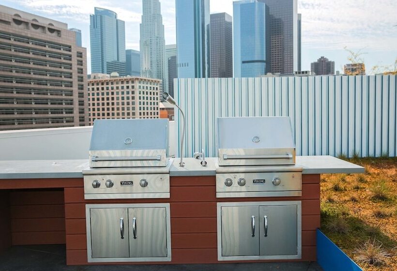 Fully Furnished Suites Near Little Tokyo