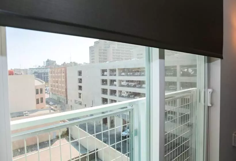 Fully Furnished Suites Near Little Tokyo