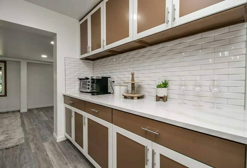 Historic District Gem W/ Modern Style & Amenities!