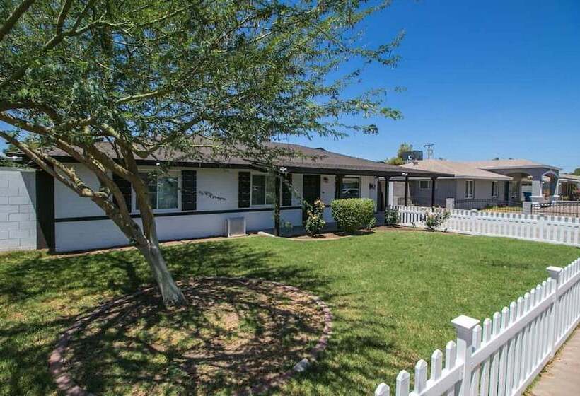 Historic District Gem W/ Modern Style & Amenities!