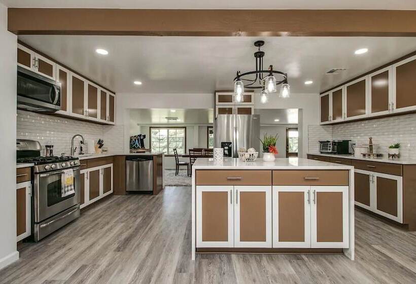 Historic District Gem W/ Modern Style & Amenities!