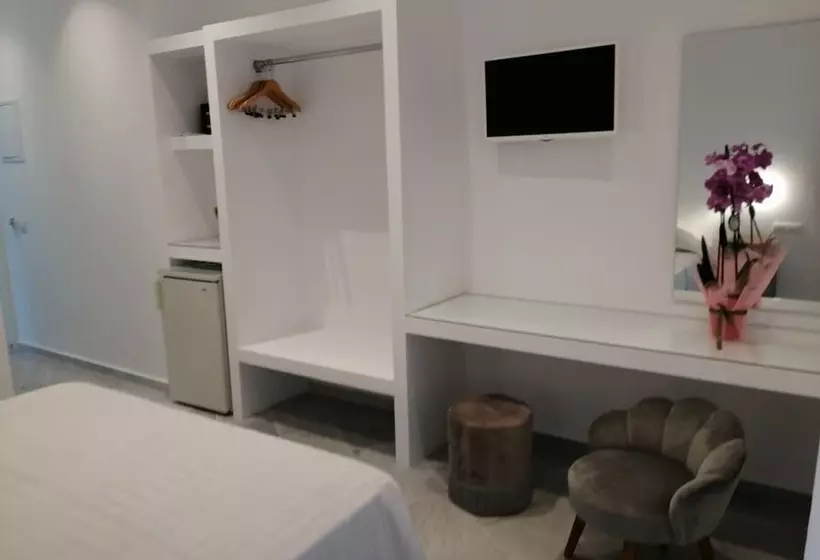 هتل Doukissa