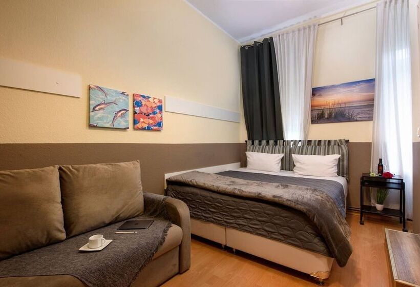 هتل Room In Berlin N11 Prenzlauer Berg New