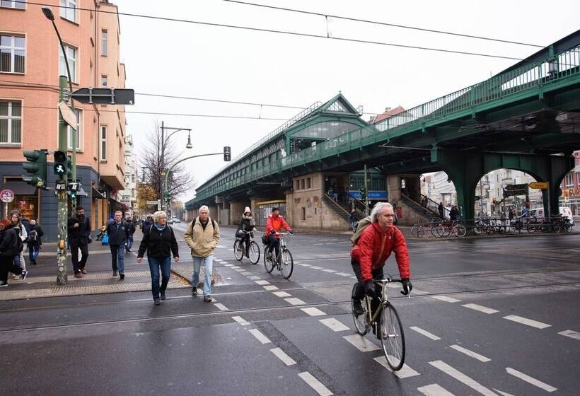 هتل Room In Berlin N11 Prenzlauer Berg New