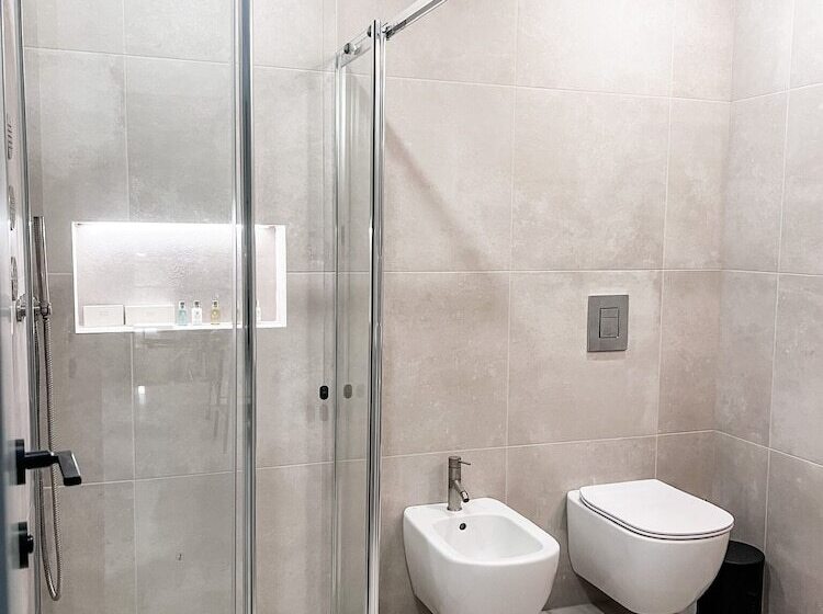 هتل Royalty Suites Psyrri