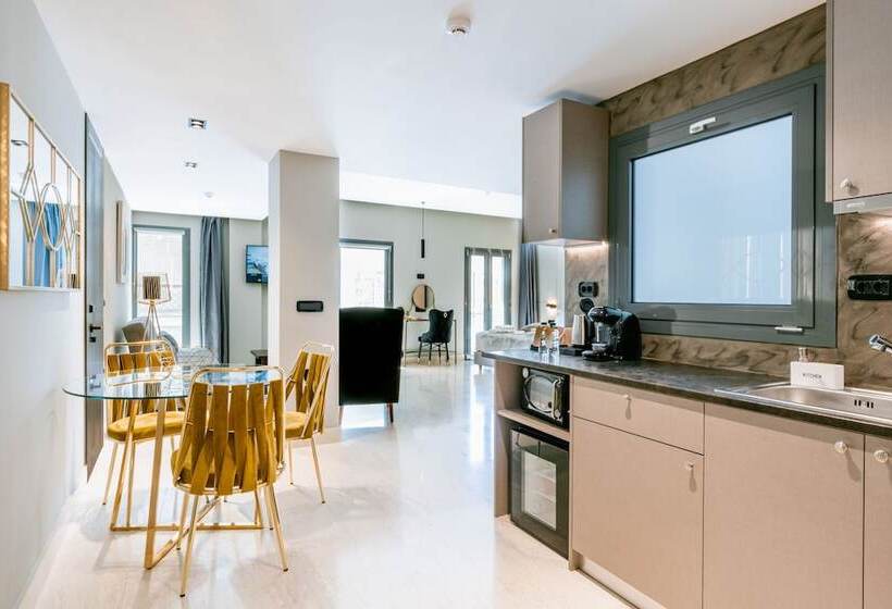 هتل Royalty Suites Psyrri