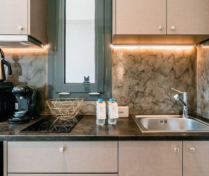 هتل Royalty Suites Psyrri