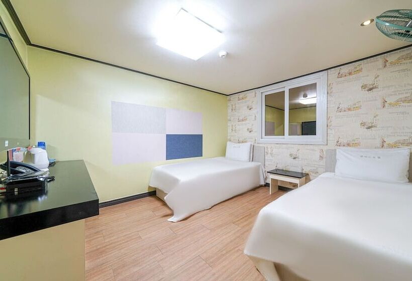 Motel Busan Jaesong-dong Hotel Lrui
