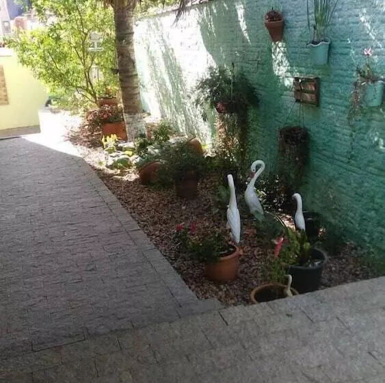 ペンション Doce Lar Residencia