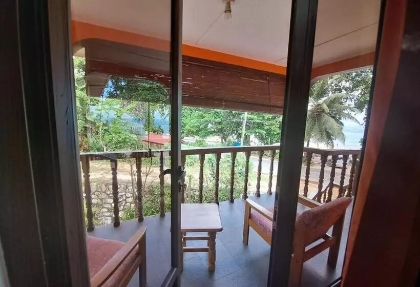 پانسیون Georgina's Cottage