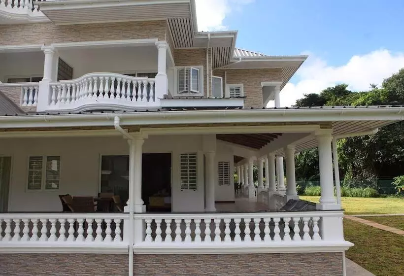 پانسیون Grann Kaz Guest House