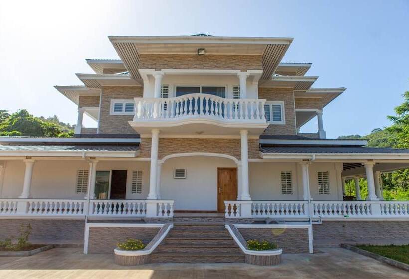 پانسیون Grann Kaz Guest House