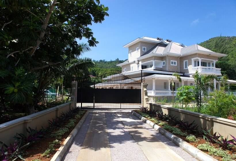 پانسیون Grann Kaz Guest House