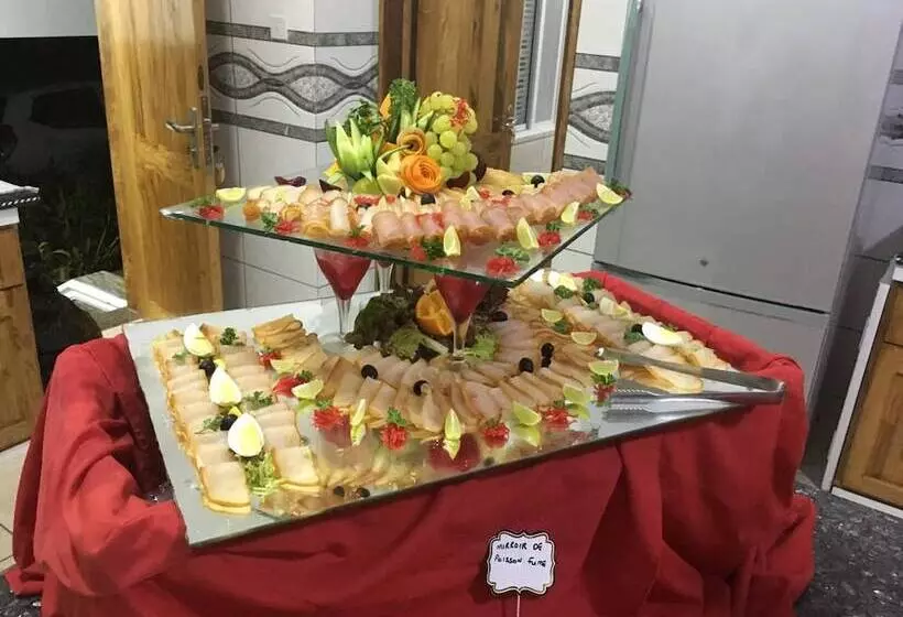 پانسیون Grann Kaz Guest House