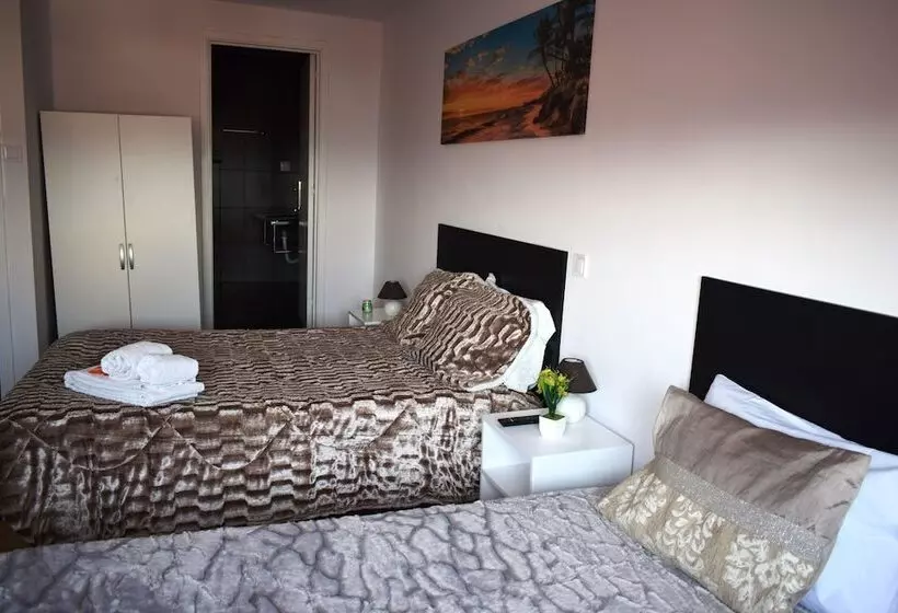 پانسیون Guest House Henrique Viii