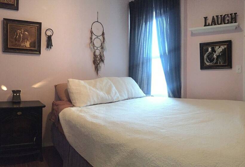 پانسیون Home Sweet Hostel