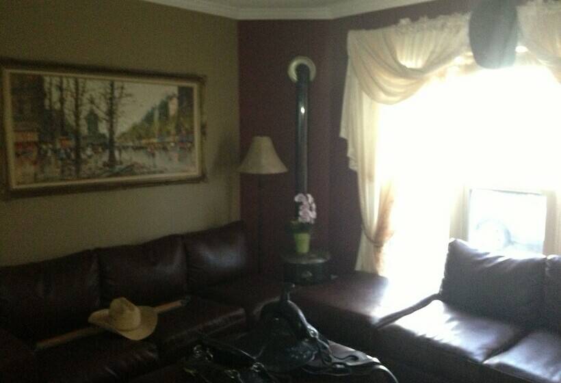 پانسیون Home Sweet Hostel