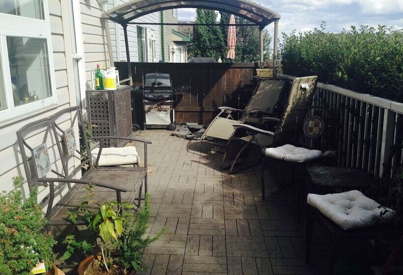 پانسیون Home Sweet Hostel