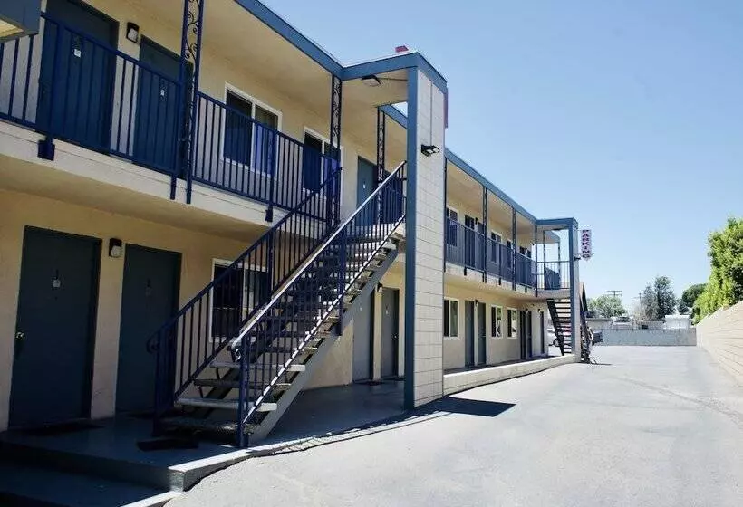 Red Carpet Motel By Ontario