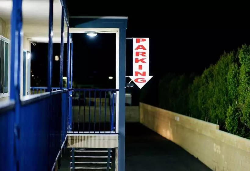 Red Carpet Motel By Ontario