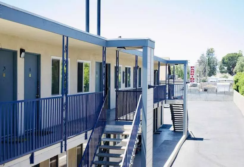 Red Carpet Motel By Ontario