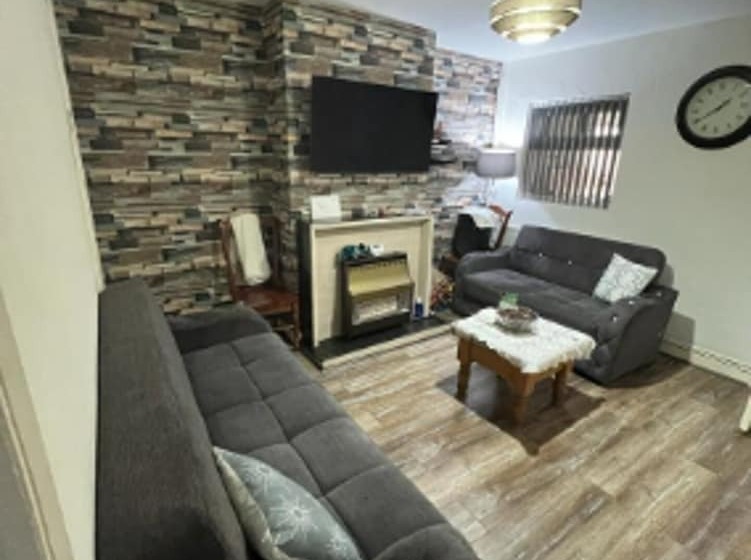 Резиденция Impeccable 2 Bed House Near City Centre