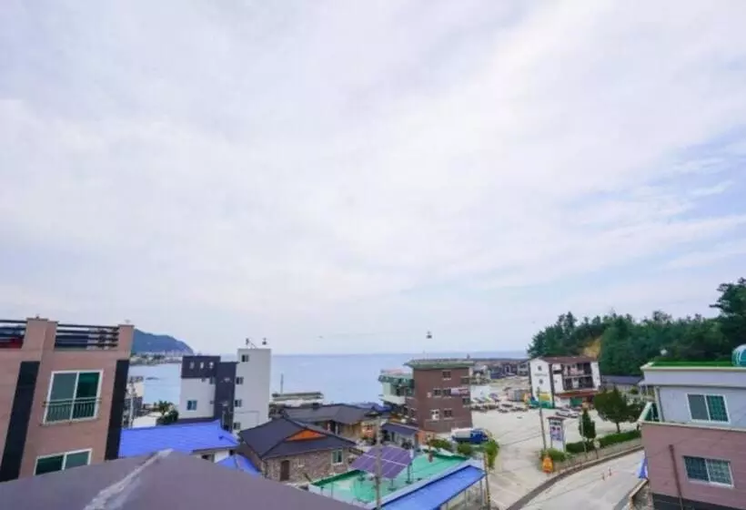 Samcheok Kbichi Pension