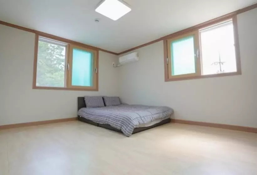 Samcheok Kbichi Pension