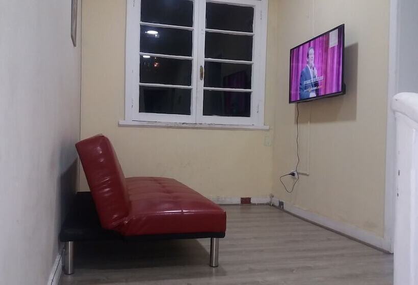 Trotamundos Hostal Hostel