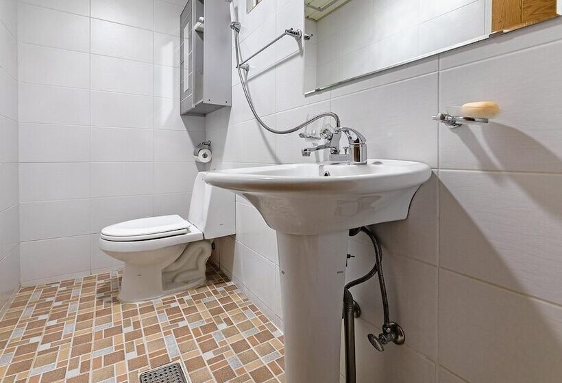 Ganghwa Badabit Pension