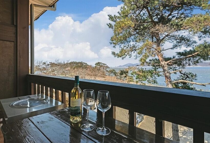 Ganghwa Badabit Pension