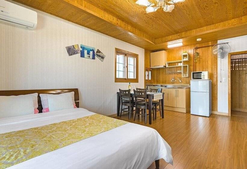 Ganghwa Badabit Pension